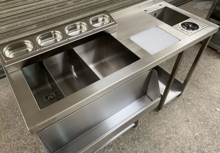 Quầy pha chế inox